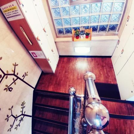 Easylivingtel Hotel Сеул Екстериор снимка